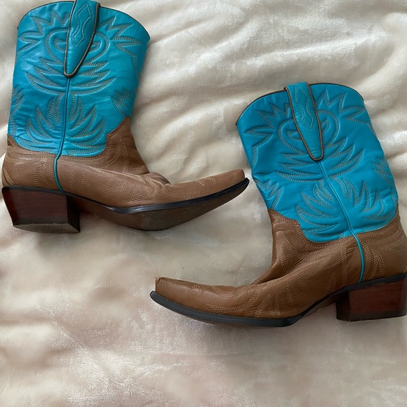 blue & tan cowboy boots - Picture 1 of 3